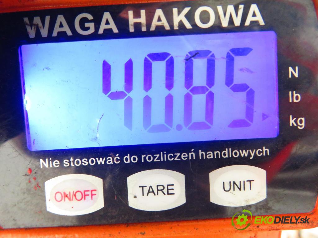 SEAT LEON (1M1) HB 2005 77,00 1.6 16 V - BCB 1598,00 výztuha zadní část ABS