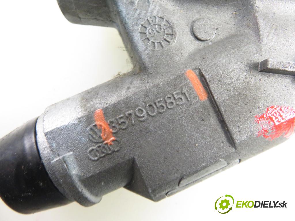 VW POLO CLASSIC (6V2) SEDAN 1996 44,00 1.4 60 - AEX 1390,00 spínačka 357905851 (Spínací skříňka)