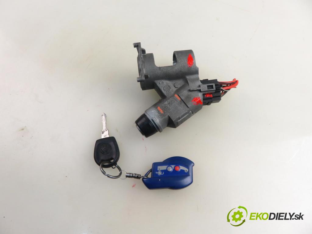 VW POLO CLASSIC (6V2) SEDAN 1996 44,00 1.4 60 - AEX 1390,00 spínačka 357905851 (Spínací skříňka)