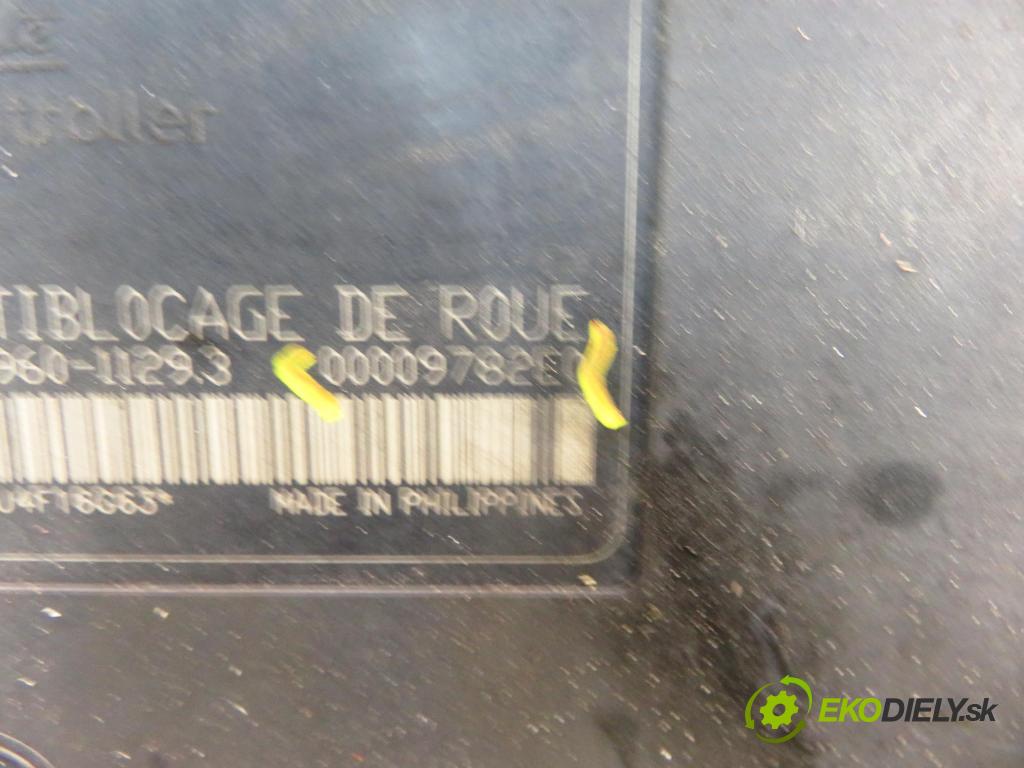 PEUGEOT 206 liftback (2A/C) HB 2004 65,00 1.4 16V - KFU (ET3J4) 1360,00 Pumpa ABS 00009782E0 ; 9649026980 (Pumpa ABS)