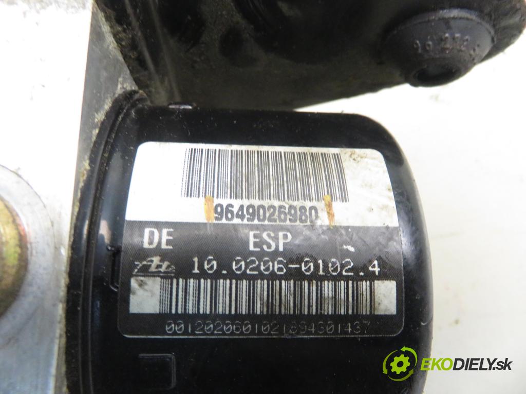 PEUGEOT 206 liftback (2A/C) HB 2004 65,00 1.4 16V - KFU (ET3J4) 1360,00 Pumpa ABS 00009782E0 ; 9649026980 (Pumpa ABS)