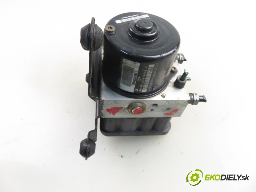 PEUGEOT 206 liftback (2A/C) HB 2004 65,00 1.4 16V - KFU (ET3J4) 1360,00 Pumpa ABS 00009782E0 ; 9649026980 (Pumpa ABS)