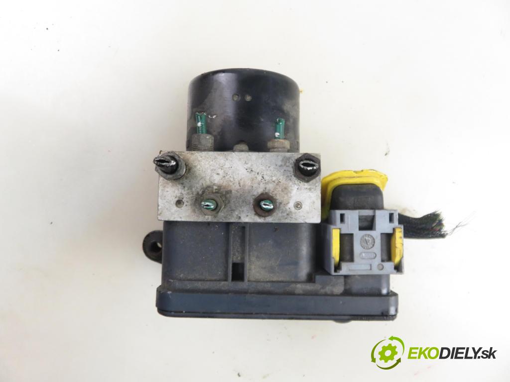 PEUGEOT 206 liftback (2A/C) HB 2004 65,00 1.4 16V - KFU (ET3J4) 1360,00 Pumpa ABS 00009782E0 ; 9649026980 (Pumpa ABS)