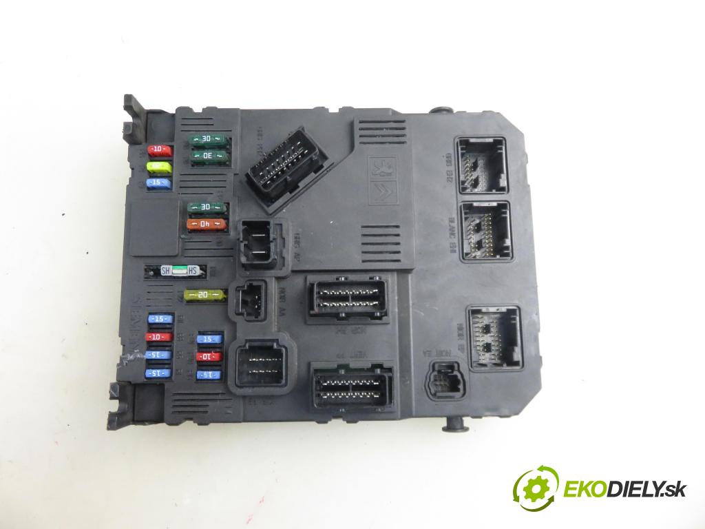 PEUGEOT 206 liftback (2A/C) HB 2004 65,00 1.4 16V - KFU (ET3J4) 1360,00 MODUL BSI S1160552220 ; 9652474780