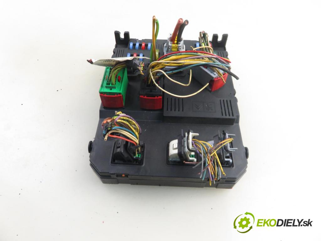 PEUGEOT 206 liftback (2A/C) HB 2004 65,00 1.4 16V - KFU (ET3J4) 1360,00 MODUL BSI S1160552220 ; 9652474780