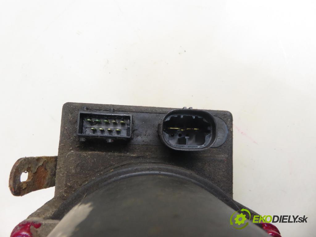 PEUGEOT 307 (3A/C) HB 2002 81,00 1.6 - NFU (TU5JP4) 1587,00 Pumpa servočerpadlo 9645102480