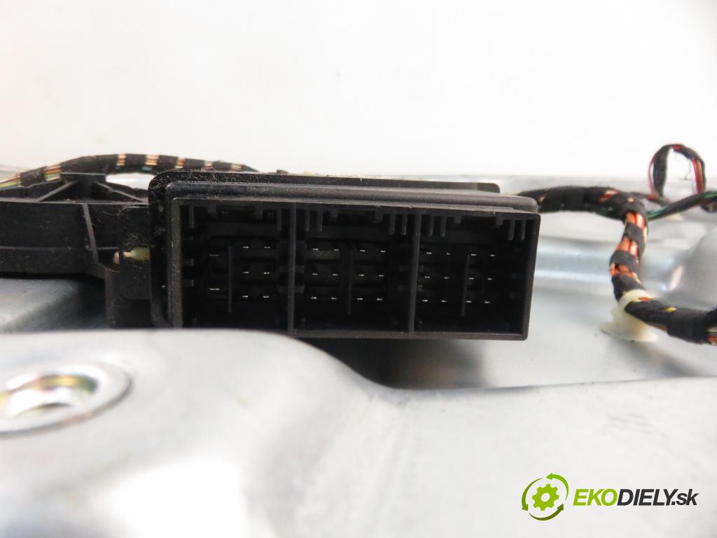 SKODA FABIA I (6Y2) HB 2000 44,00 1.4 MPi 60 - AZE 1397,00 mechanismus oken 6Y0837755C