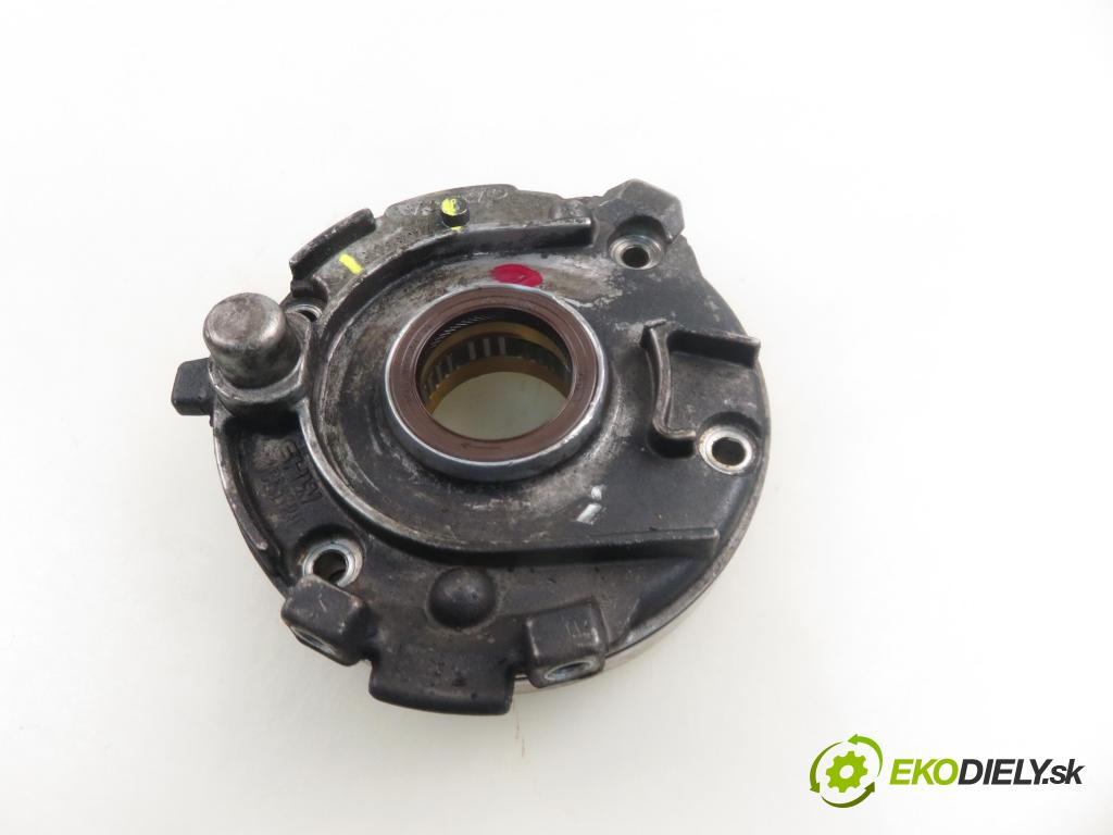 VOLVO V70 II SW (285) KOMBI 2004 154,00 2.5 T AWD 209 - B 5254 T2 2521,00 Pumpa oleja 3065014 (Olejová pumpa)