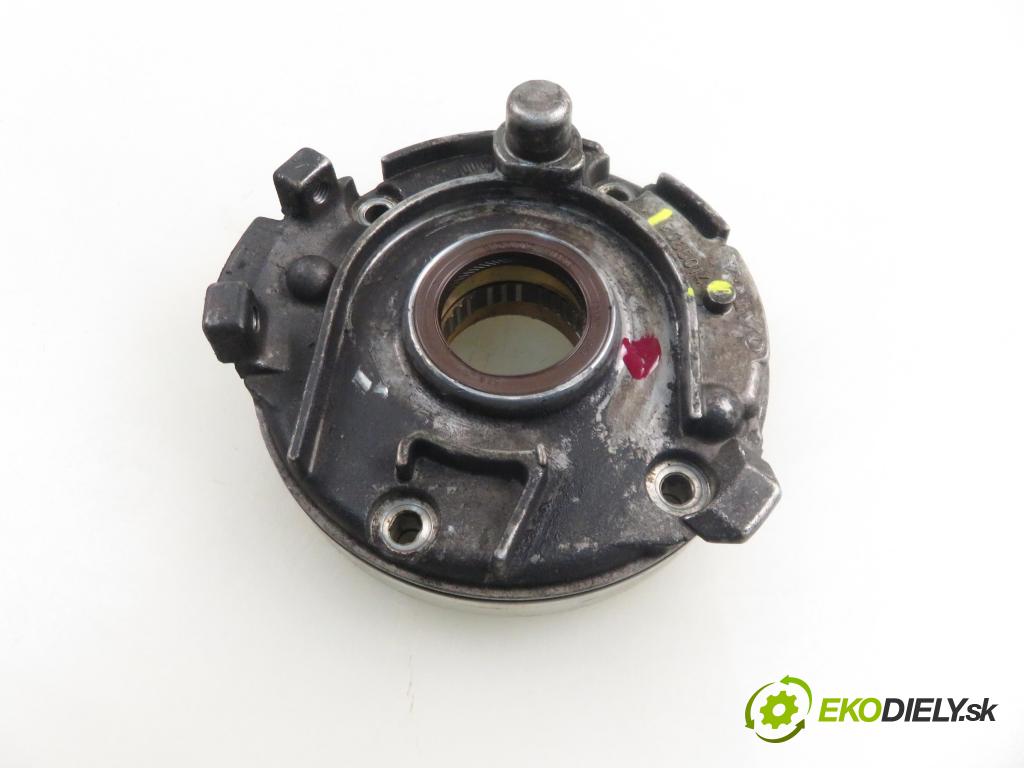 VOLVO V70 II SW (285) KOMBI 2004 154,00 2.5 T AWD 209 - B 5254 T2 2521,00 Pumpa oleja 3065014 (Olejová pumpa)