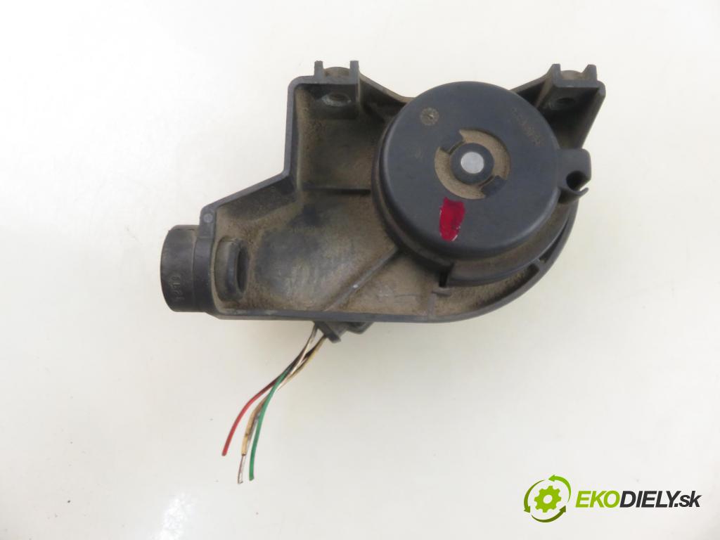 PEUGEOT 307 (3A/C) HB 2002 81,00 1.6 - NFU (TU5JP4) 1587,00 Potenciometer plynu 9643365680 (Potenciometer plynového pedálu)