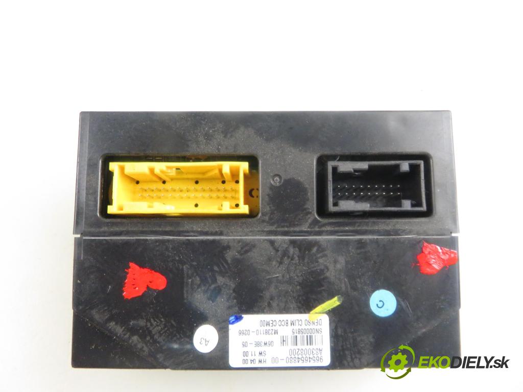 CITROEN C4 Grand Picasso I (UA_) MINIVAN 2006 100,00 2.0 HDi 138 - RHJ (DW10BTED4) 1997,00 Riadiaca jednotka klimatizácie 9654654880 (Kľučka dverí ostatné)