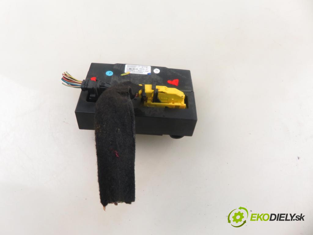 CITROEN C4 Grand Picasso I (UA_) MINIVAN 2006 100,00 2.0 HDi 138 - RHJ (DW10BTED4) 1997,00 Riadiaca jednotka klimatizácie 9654654880 (Kľučka dverí ostatné)