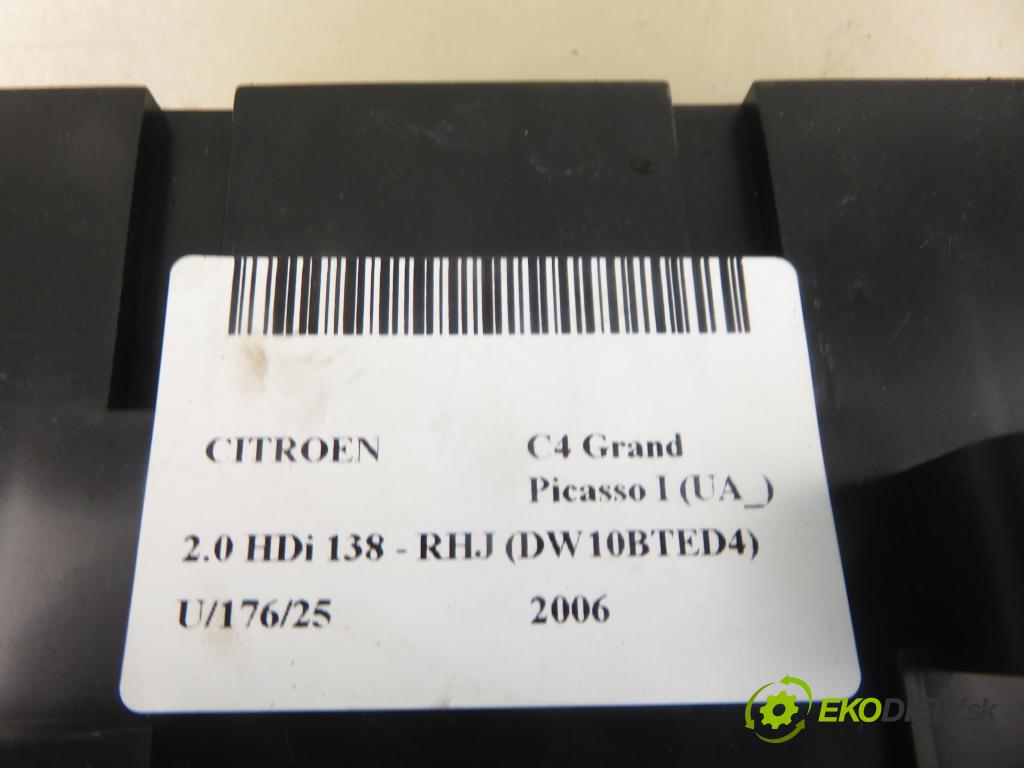 CITROEN C4 Grand Picasso I (UA_) MINIVAN 2006 100,00 2.0 HDi 138 - RHJ (DW10BTED4) 1997,00 Riadiaca jednotka klimatizácie 9654654880 (Kľučka dverí ostatné)