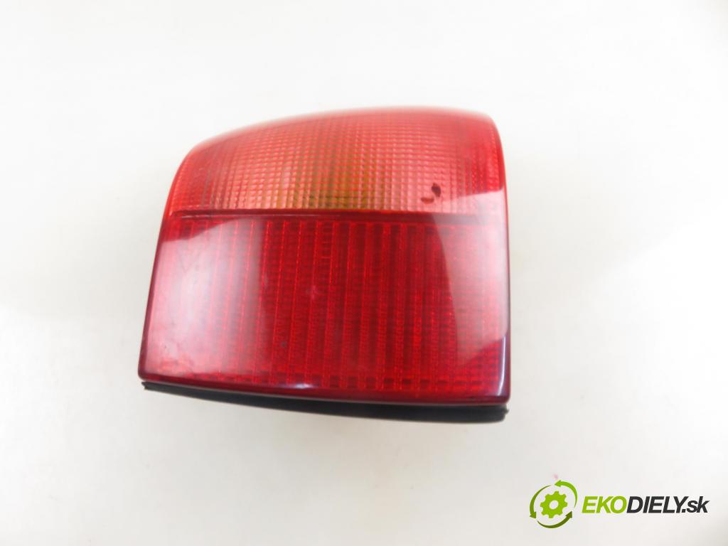 AUDI 80 (8C, B4) SEDAN 1992 66,00 2.0 90 - ABT 1984,00 Svetlo pravé zadné 8A0945096D
