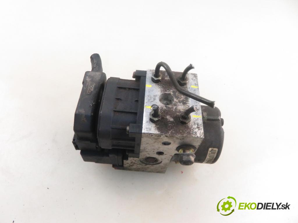 SMART CITY-COUPE (450) HB 1999 40,00 0.6 R3 55 - M 160 E6AL B03 599,00 Pumpa ABS 0273004235 ; 0004765V005 ; 0265215487 (Pumpa ABS)