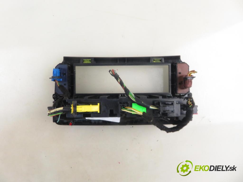 CITROEN C5 III Break (RW_) KOMBI 2009 100,00 2.0 HDi - RHR (DW10BTED4) 1997,00 Panel kúrenia KLIMATRONIK 96829415ZD ; 5HB00933205