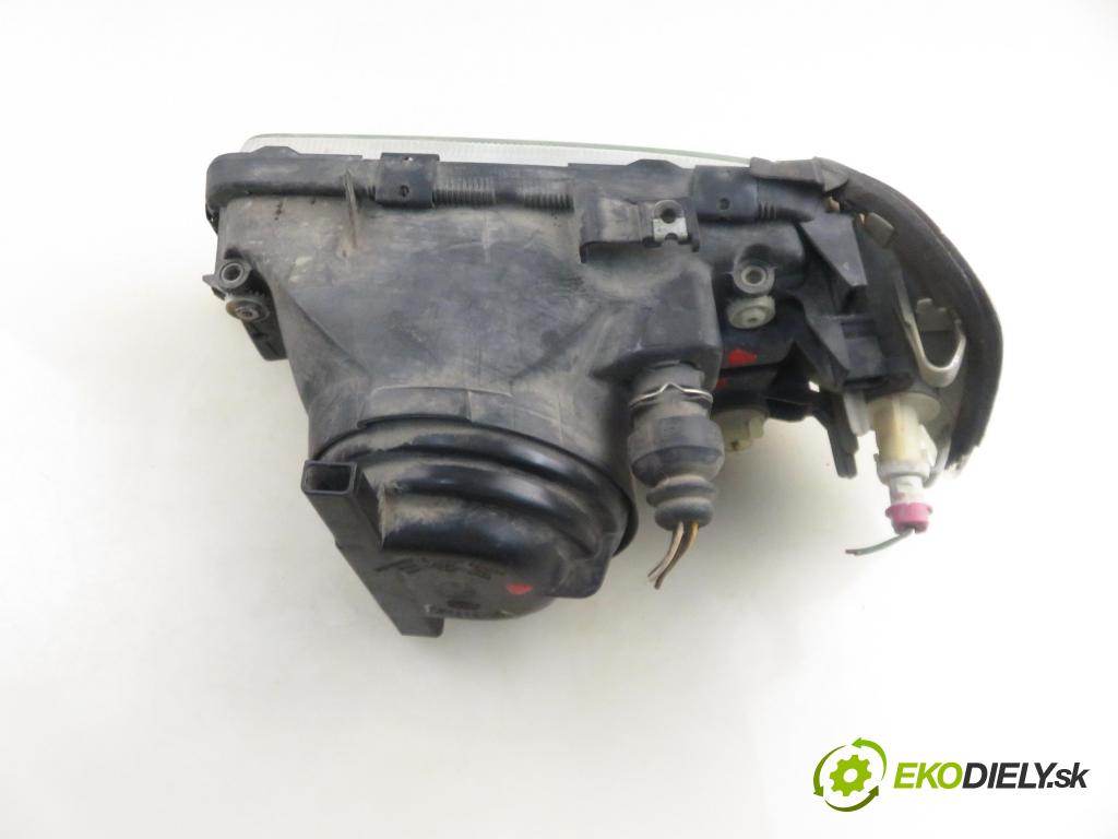 AUDI 80 (8C, B4) SEDAN 1992 66,00 2.0 90 - ABT 1984,00 Svetlo PP 12827600