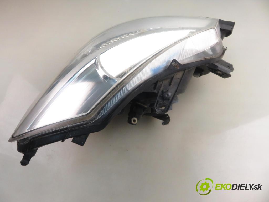 RENAULT CLIO III (BR0/1, CR0/1) HB 2006 55,00 1.2 16V 75 - D4F 740 1149,00 Svetlo LP 12091910