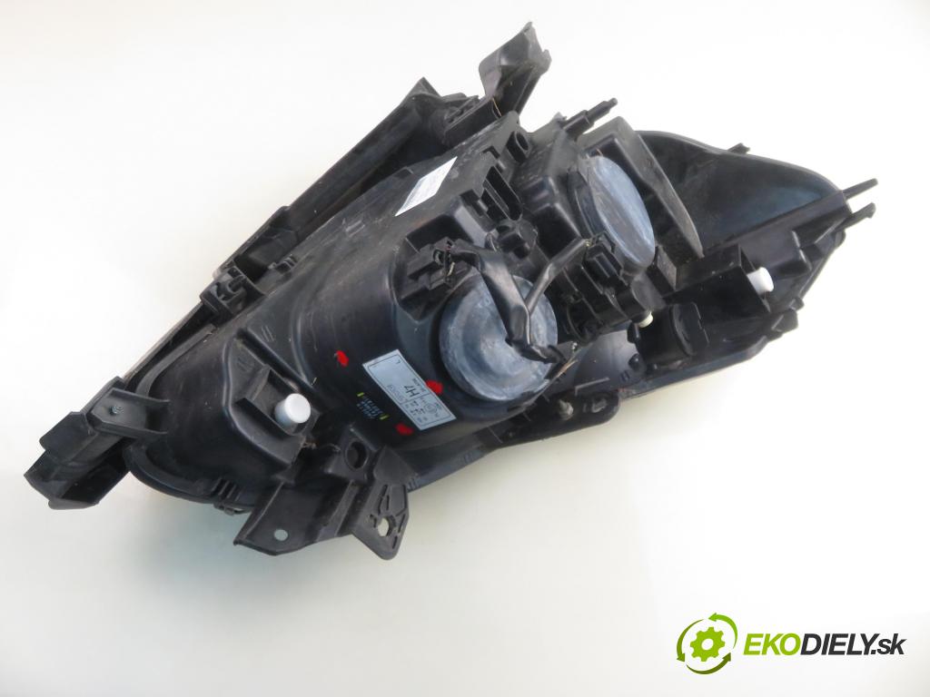 RENAULT CLIO III (BR0/1, CR0/1) HB 2006 55,00 1.2 16V 75 - D4F 740 1149,00 Svetlo LP 12091910