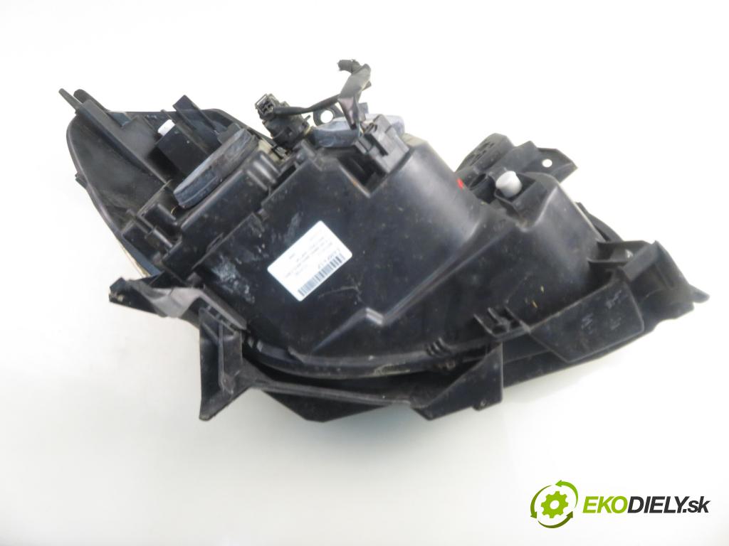RENAULT CLIO III (BR0/1, CR0/1) HB 2006 55,00 1.2 16V 75 - D4F 740 1149,00 Svetlo LP 12091910
