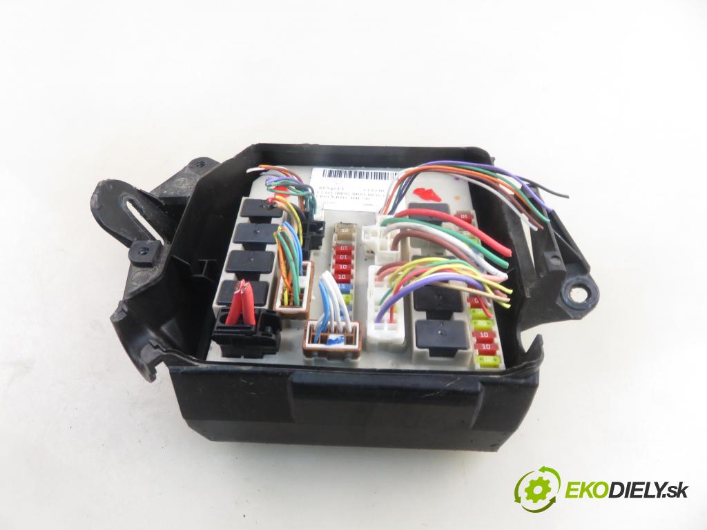 RENAULT CLIO III (BR0/1, CR0/1) HB 2006 55,00 1.2 16V 75 - D4F 740 1149,00 MODUL BSI 356231D