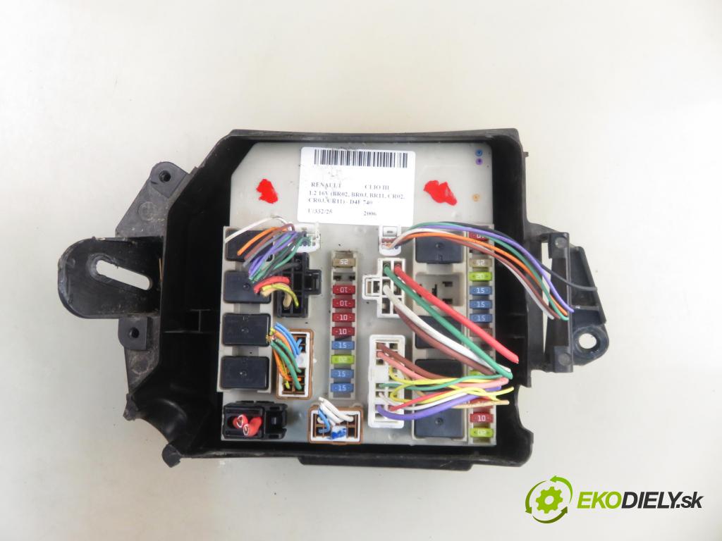 RENAULT CLIO III (BR0/1, CR0/1) HB 2006 55,00 1.2 16V 75 - D4F 740 1149,00 MODUL BSI 356231D