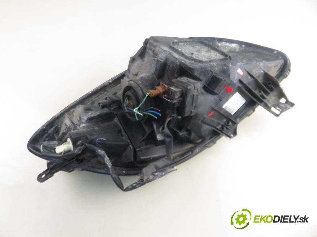 TOYOTA YARIS (_P9_) HB 2005 51,00 1.0 VVT-i (KSP90_) - 1KR-FE 998,00 Svetlo PP 
