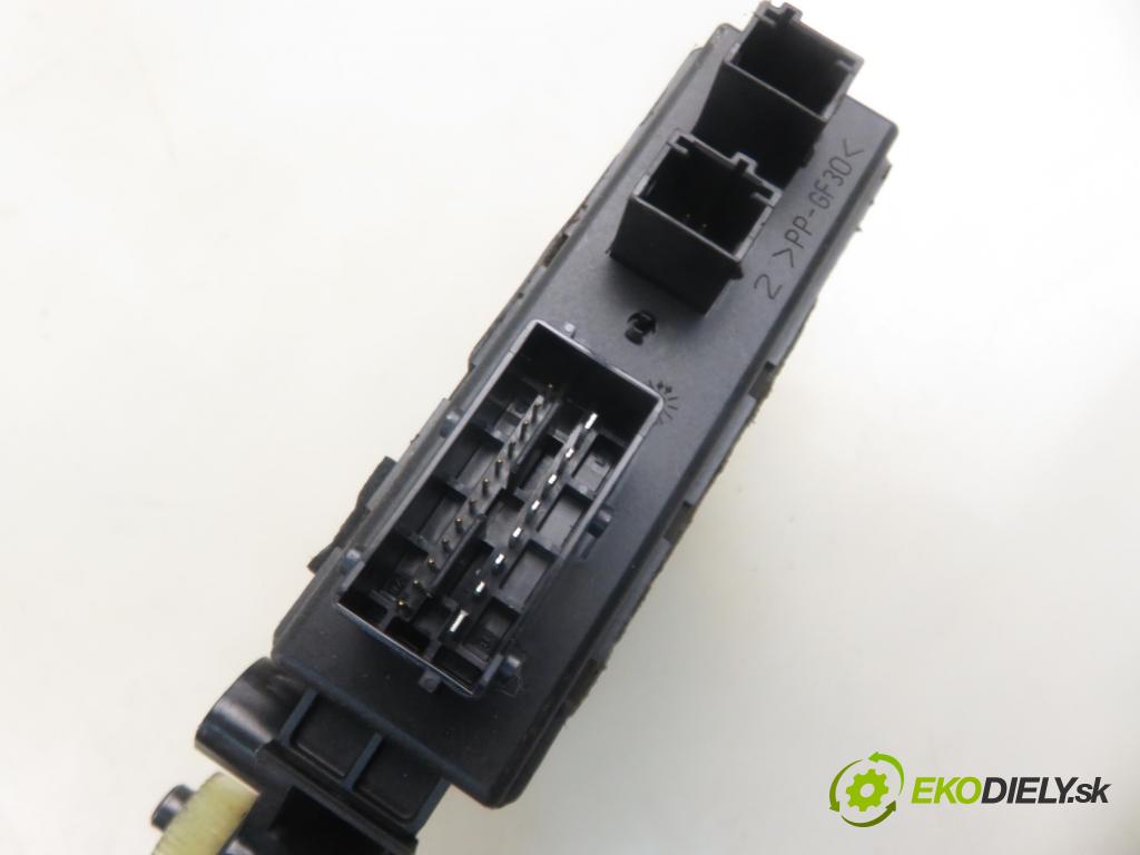 CITROEN C4 Grand Picasso I (UA_) MINIVAN 2006 100,00 2.0 HDi 138 - RHJ (DW10BTED4) 1997,00 motorek sťahovaní oken LP 9654087880 ; 400965C