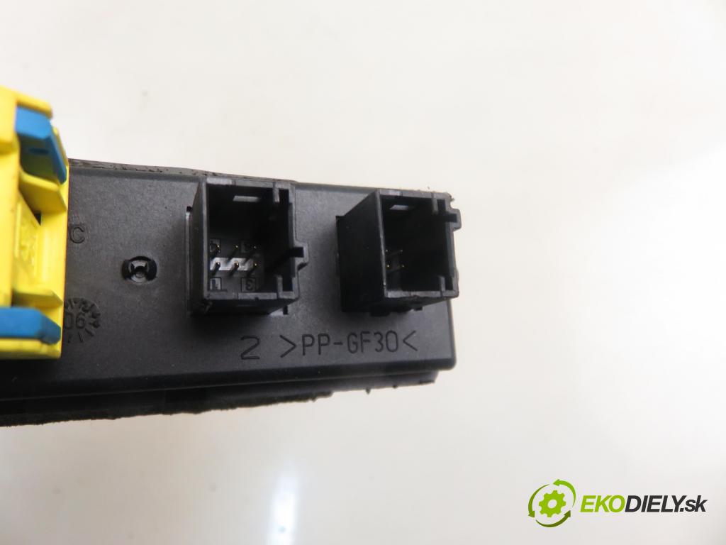 CITROEN C4 Grand Picasso I (UA_) MINIVAN 2006 100,00 2.0 HDi 138 - RHJ (DW10BTED4) 1997,00 motorek sťahovaní oken LP 9654087880 ; 400965C