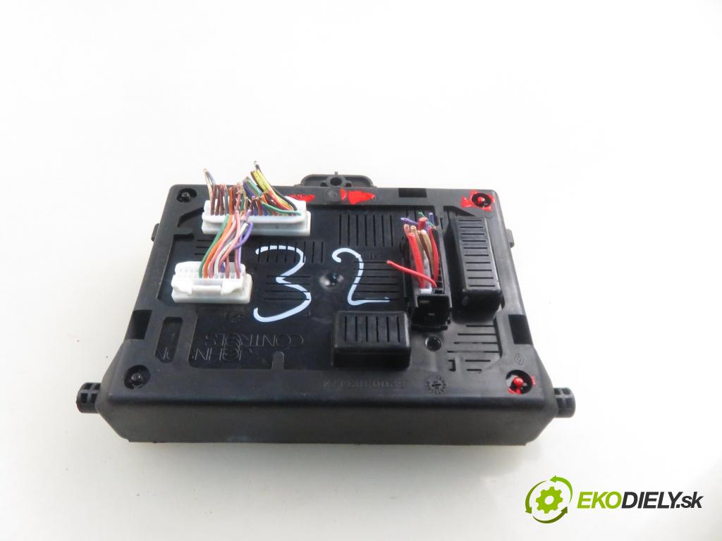 RENAULT CLIO III (BR0/1, CR0/1) HB 2006 55,00 1.2 16V 75 - D4F 740 1149,00 MODUL BSI 8200343732