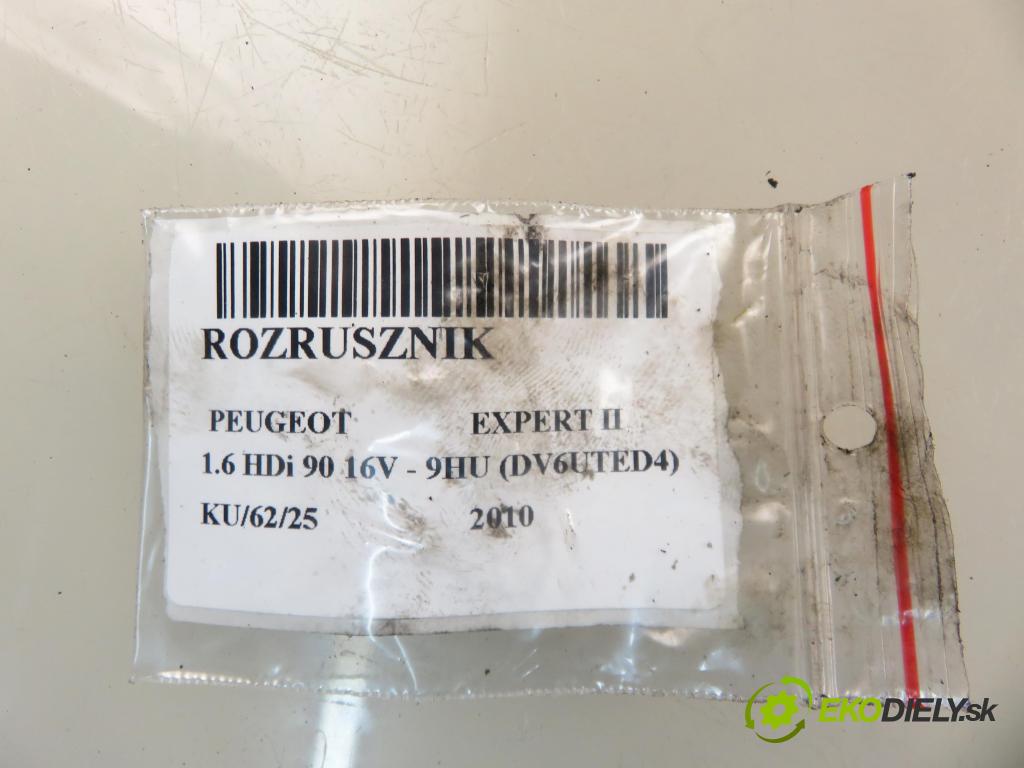 PEUGEOT EXPERT Skrzynia (VF3A_, VF3U_, VF3X_) FURGON 2010 66,00 1.6 HDi 90 16V - 9HU (DV6UTED4) 1560,00 Štartér 9645100680 ; D7G3 (Štartér)