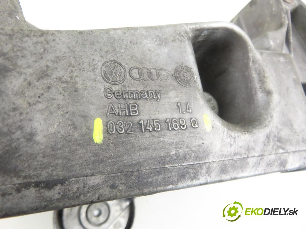 VW BORA (1J2) SEDAN 2001 77,00 1.6 16V - AUS 1598,00 uchycení alternátora 032145169Q