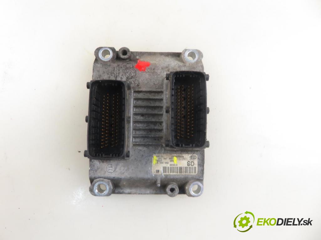 OPEL CORSA C (X01) HB 2003 55,00 1.2 16V 75 - Z 12 XE 1199,00 Riadiaca jednotka Motor 0261207962