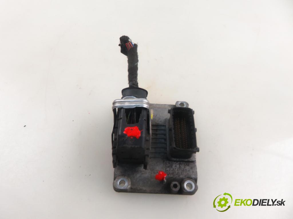 OPEL CORSA C (X01) HB 2003 55,00 1.2 16V 75 - Z 12 XE 1199,00 Riadiaca jednotka Motor 0261207962