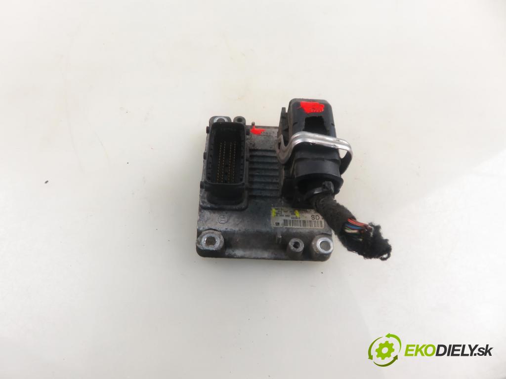 OPEL CORSA C (X01) HB 2003 55,00 1.2 16V 75 - Z 12 XE 1199,00 Riadiaca jednotka Motor 0261207962
