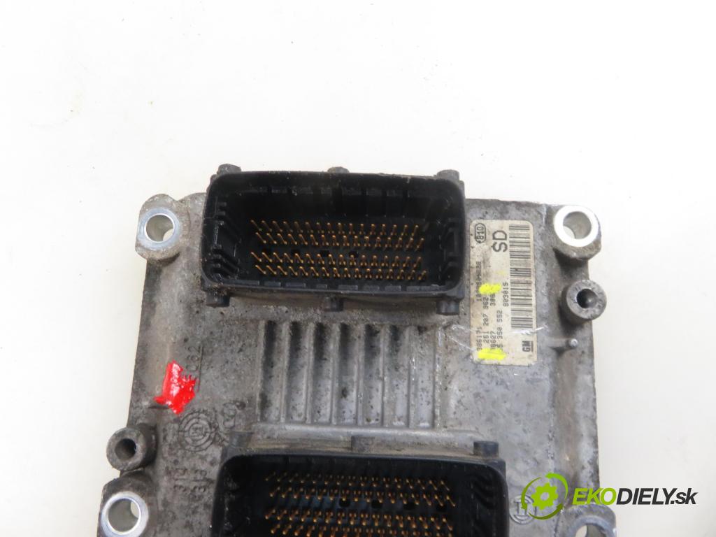 OPEL CORSA C (X01) HB 2003 55,00 1.2 16V 75 - Z 12 XE 1199,00 Riadiaca jednotka Motor 0261207962