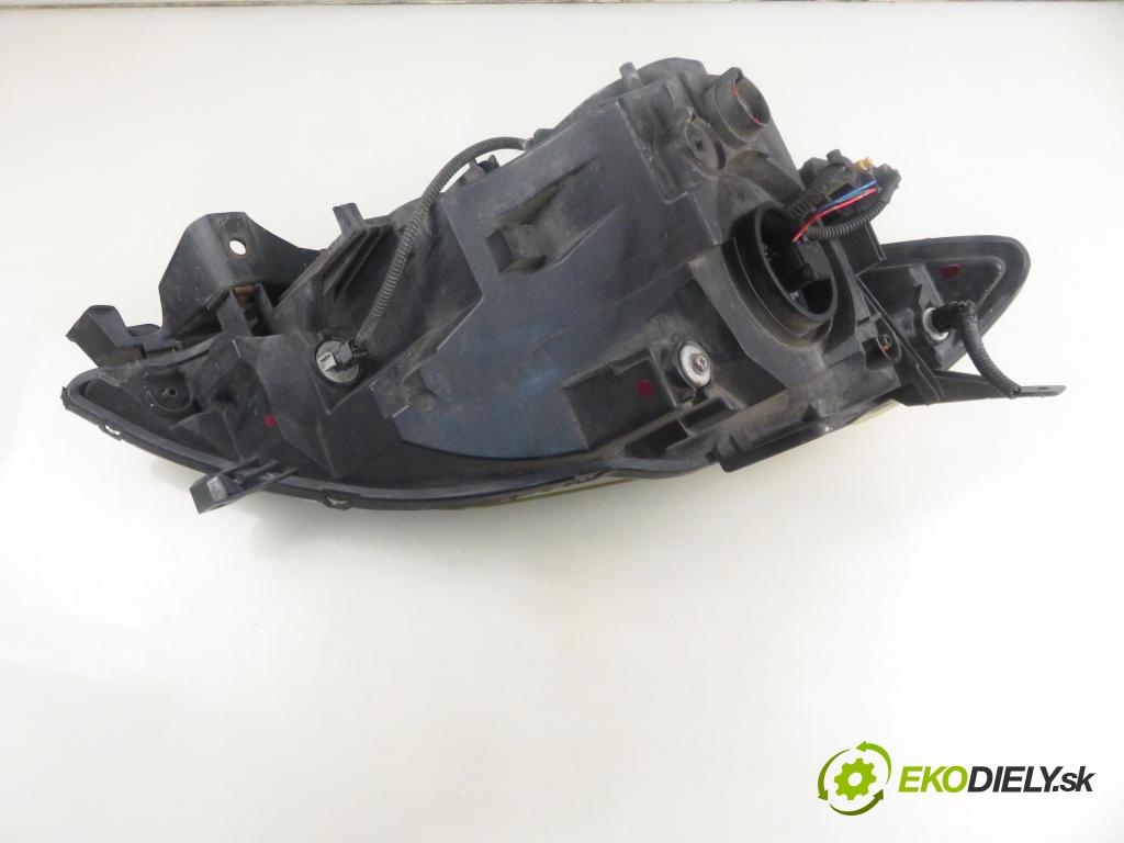 HONDA FR-V (BE) MINIVAN 2005 103,00 2.2 i CTDi 140 - N22A1 2204,00 Svetlo LP