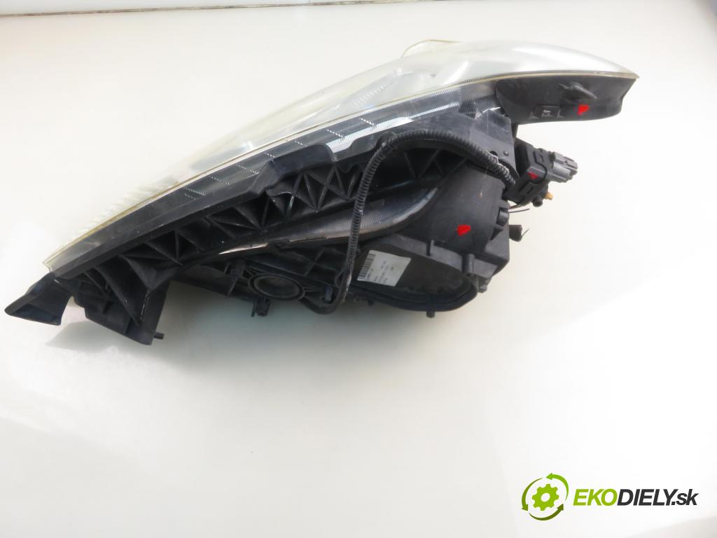 HONDA FR-V (BE) MINIVAN 2005 103,00 2.2 i CTDi 140 - N22A1 2204,00 Svetlo LP