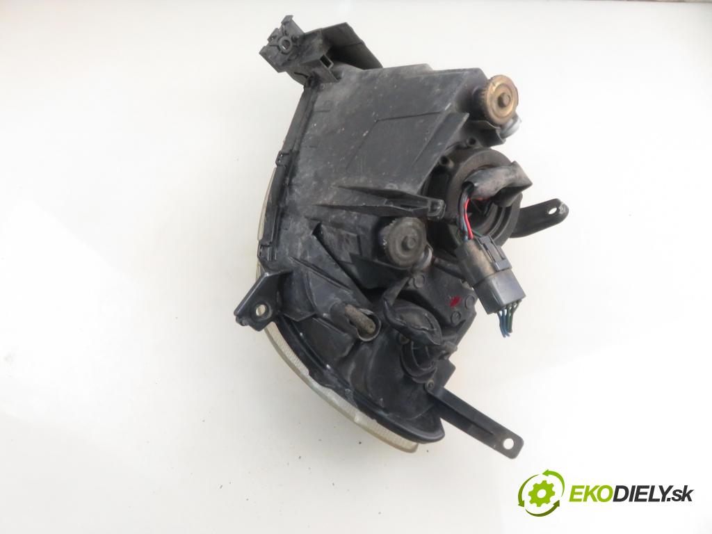 MAZDA 2 (DY) HB 2004 59,00 1.4 - FXJA 1388,00 Svetlo PP 3M7113W029AF