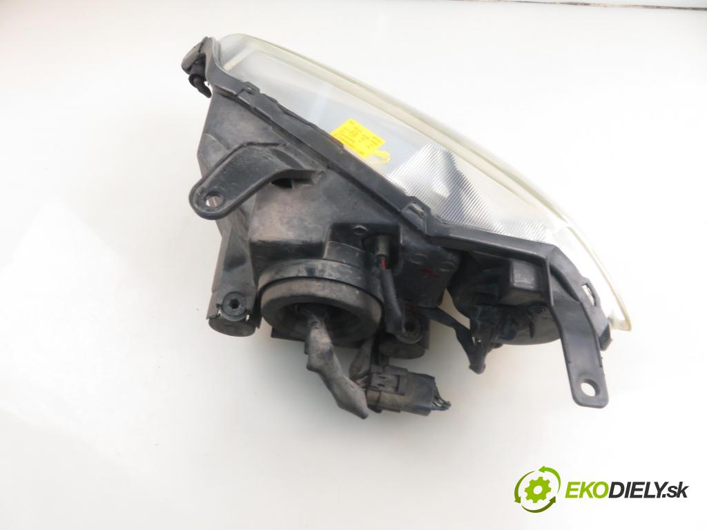 MAZDA 2 (DY) HB 2004 59,00 1.4 - FXJA 1388,00 Svetlo PP 3M7113W029AF