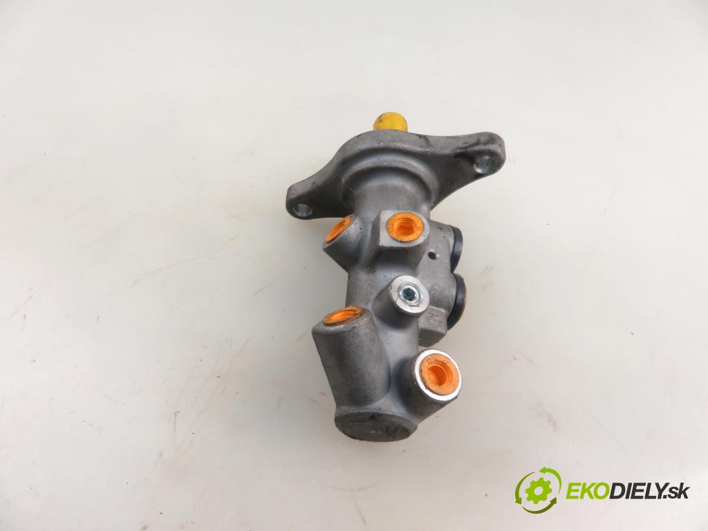 VW GOLF IV (1J1) HB 2000 55,00 1.4 16V - AHW 1390,00 Pumpa brzdová 1005320003 (Posilňovač bŕzd)