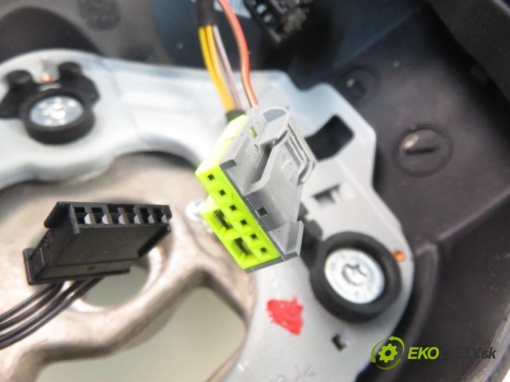 BMW X1 (E84) SUV 2010 105,00 sDrive 18 d 143 - N47 D20 C 1995,00 Volant 679557401 (Volant)