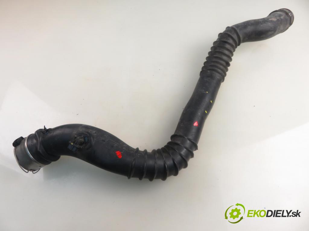 BMW X1 (E84) SUV 2010 105,00 sDrive 18 d 143 - N47 D20 C 1995,00 Rúra intercoolera turba 7797483
