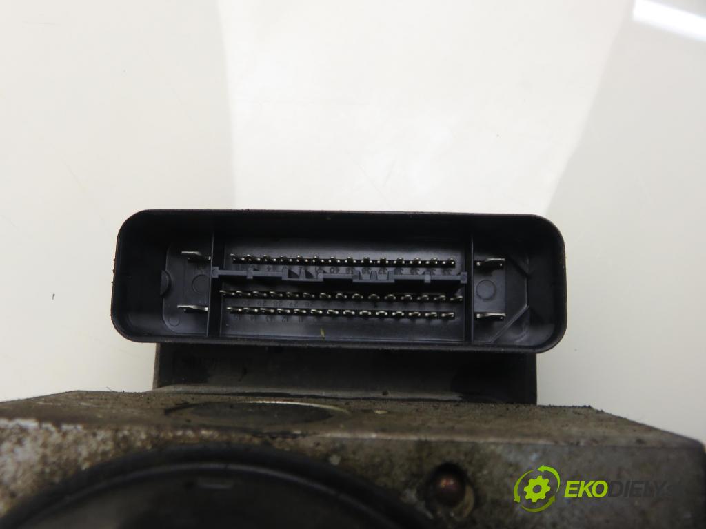 SKODA OCTAVIA I (1U2) LIFTBACK 2003 66,00 1.9 TDI 90- AGR 1896,00 Pumpa ABS 1C0907379K ; 10096003163 (Pumpa ABS)