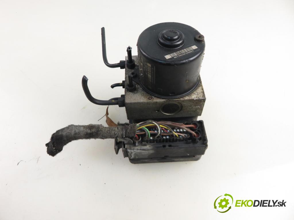 SKODA OCTAVIA I (1U2) LIFTBACK 2003 66,00 1.9 TDI 90- AGR 1896,00 Pumpa ABS 1C0907379K ; 10096003163 (Pumpa ABS)