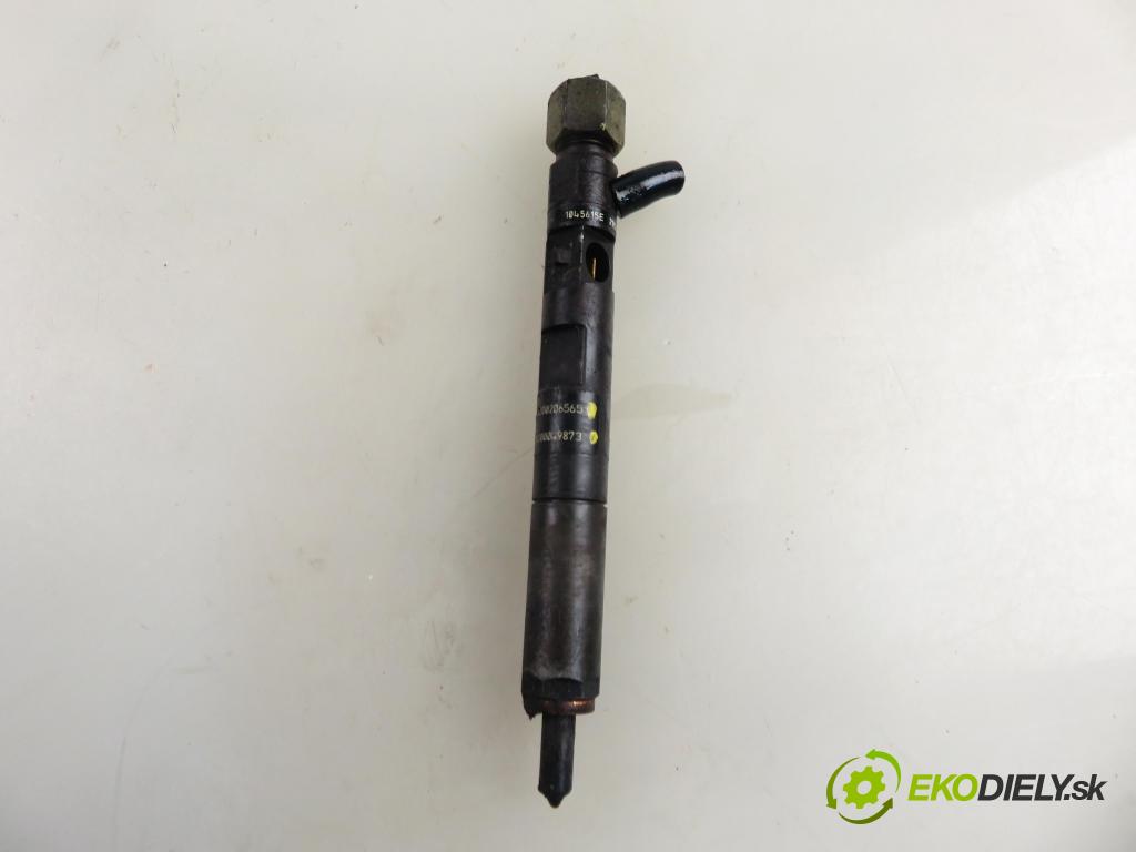RENAULT CLIO II (BB_, CB_) HB 2006 50,00 1.5 dCi 68 - K9K 714 1461,00 vstrekovač EJBR01801Z ; 8200206565 ; 8200049873 (Vstrekovač paliva)