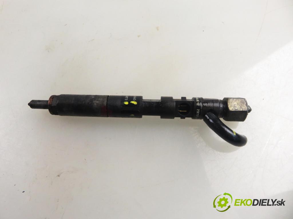 RENAULT CLIO II (BB_, CB_) HB 2006 50,00 1.5 dCi 68 - K9K 714 1461,00 vstrekovač EJBR01801Z ; 8200206565 ; 8200049873 (Vstrekovač paliva)