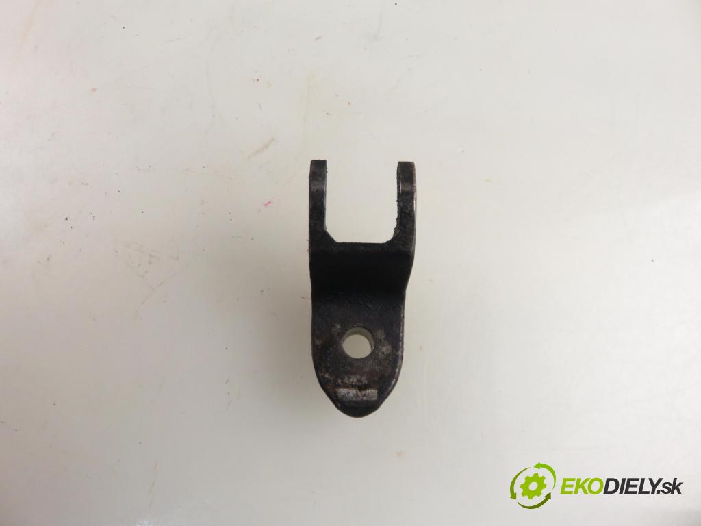 TOYOTA AVENSIS Kombi (_T25_) KOMBI 2005 110,00 2.2 D-4D (ADT251) 150 - 2AD-FTV 2231,00 Vstrek 2371026010