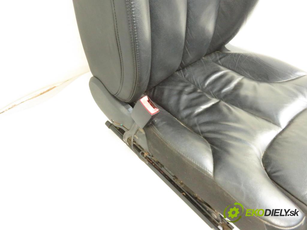 VW PASSAT B6 (3C2) SEDAN 2006 103,00 2.0 TDI - BMP 1968,00 Sedadlo šoféri