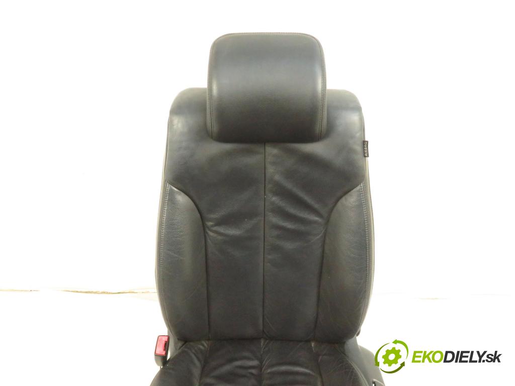 VW PASSAT B6 (3C2) SEDAN 2006 103,00 2.0 TDI - BMP 1968,00 Sedadlo šoféri